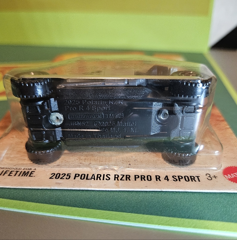 Matchbox 2025 Polaris RZR Off-Road Vehicle - Black and Gray - Picture 4 of 4